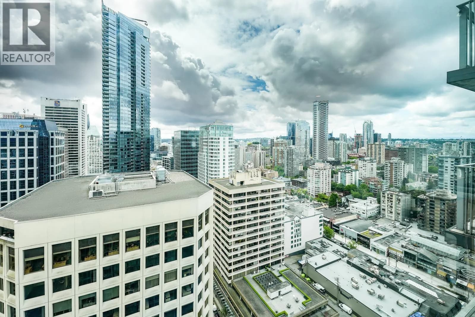 #3304 1200 W GEORGIA STREET, Vancouver, BC photo 5