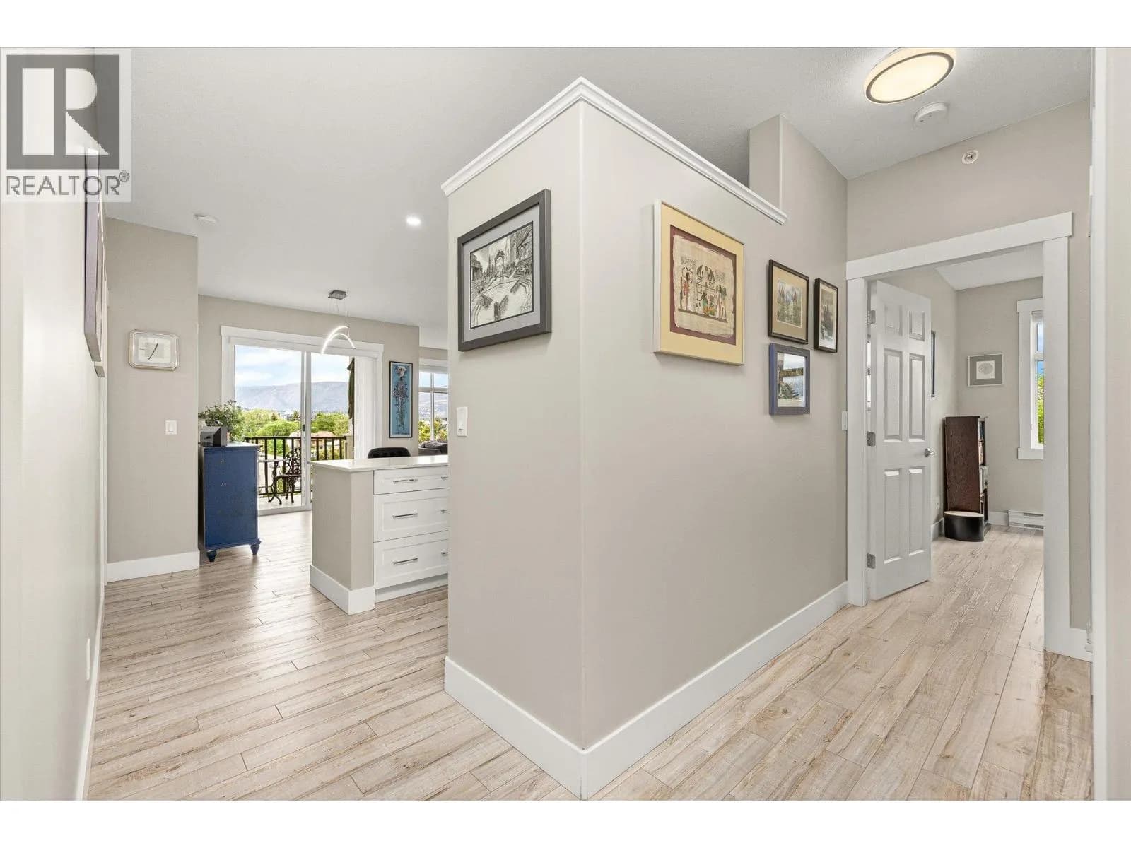#302 1235 KLO Road, Kelowna, BC photo 4