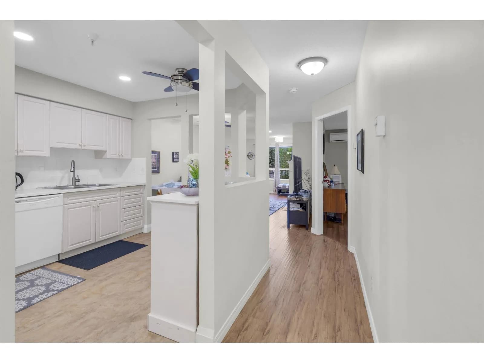 #325 13880 70 AVENUE, Surrey, BC photo 3