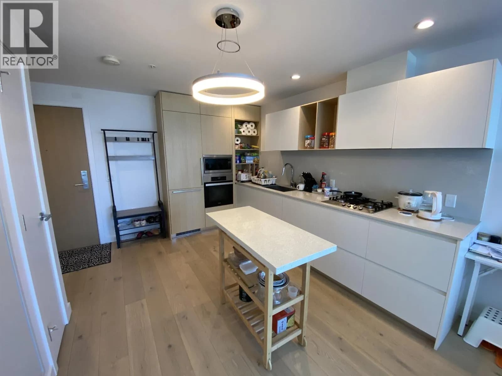 6000 MCKAY AVENUE, Burnaby