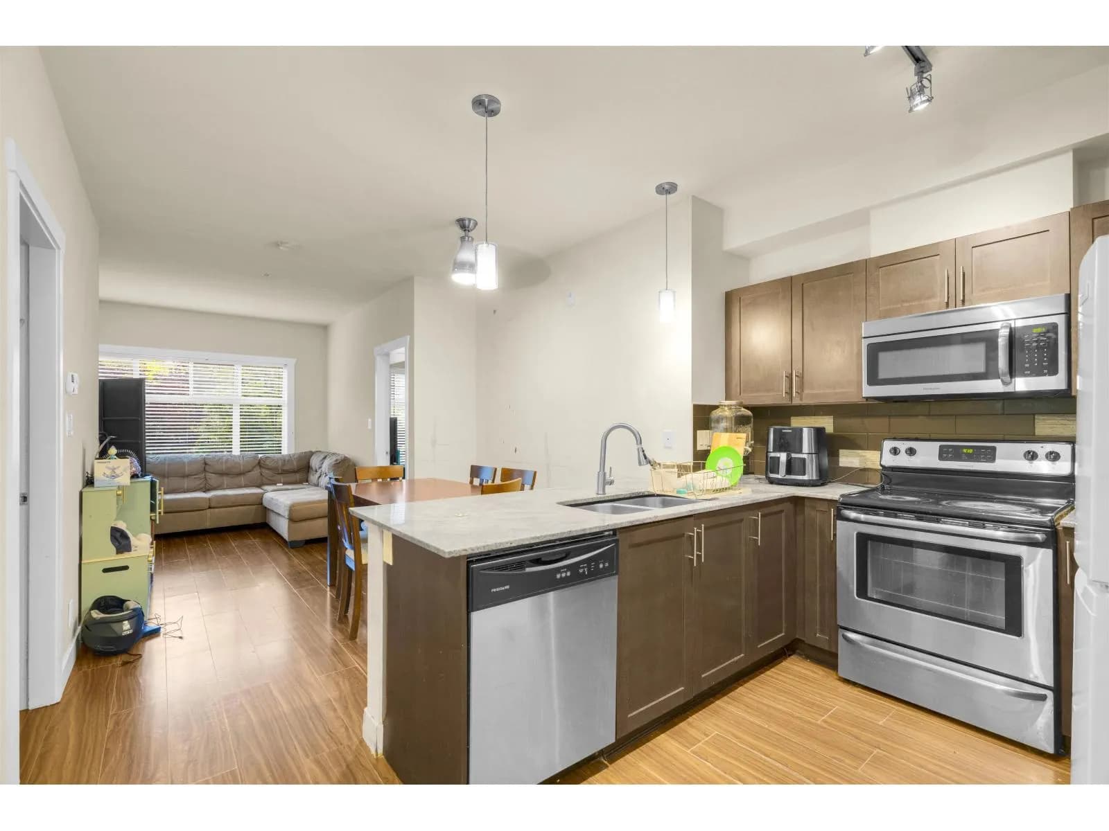 #110 13468 KING GEORGE BOULEVARD, Surrey, BC photo 3