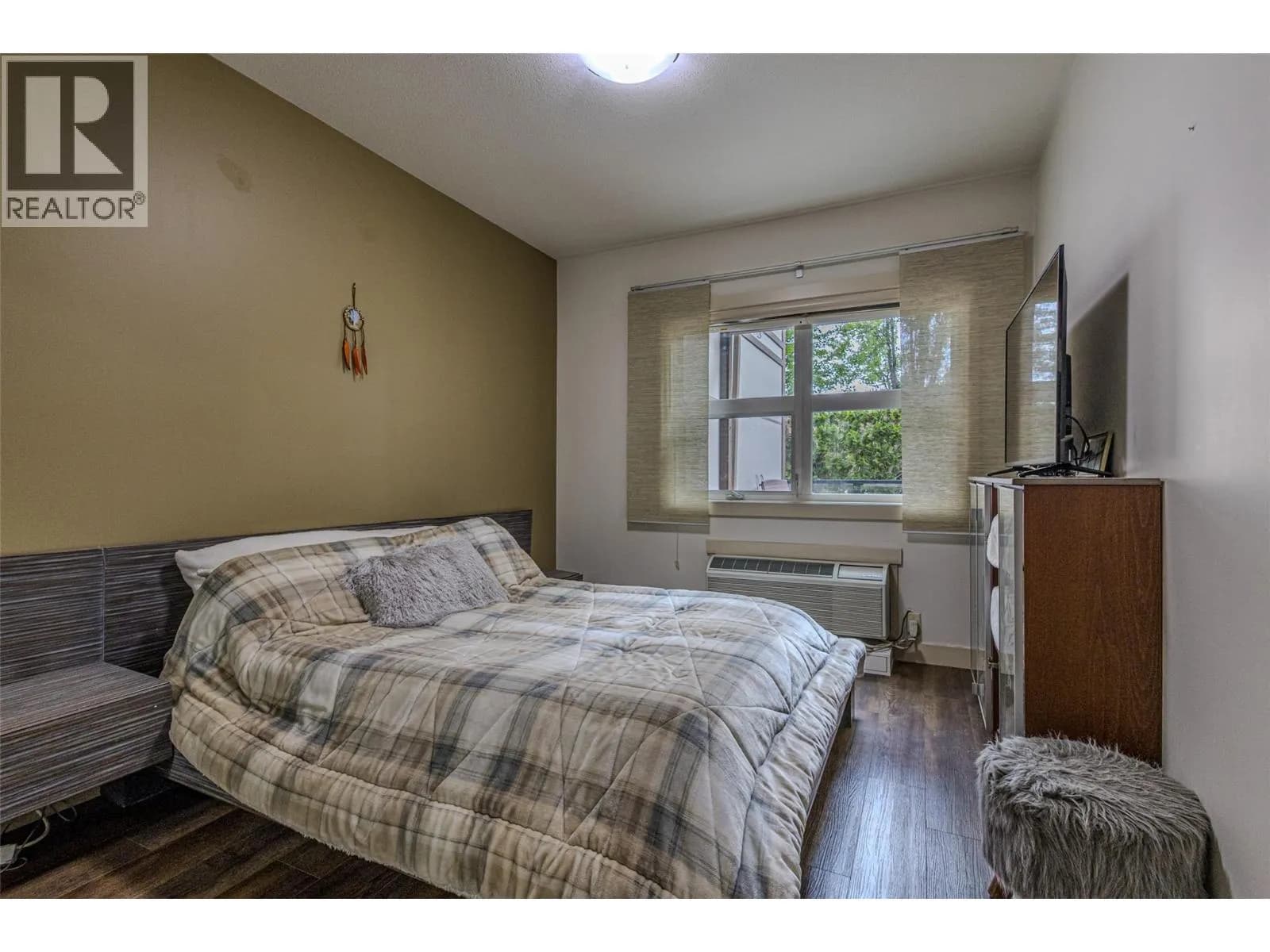 #106 700 Martin Avenue, Kelowna, BC photo 4