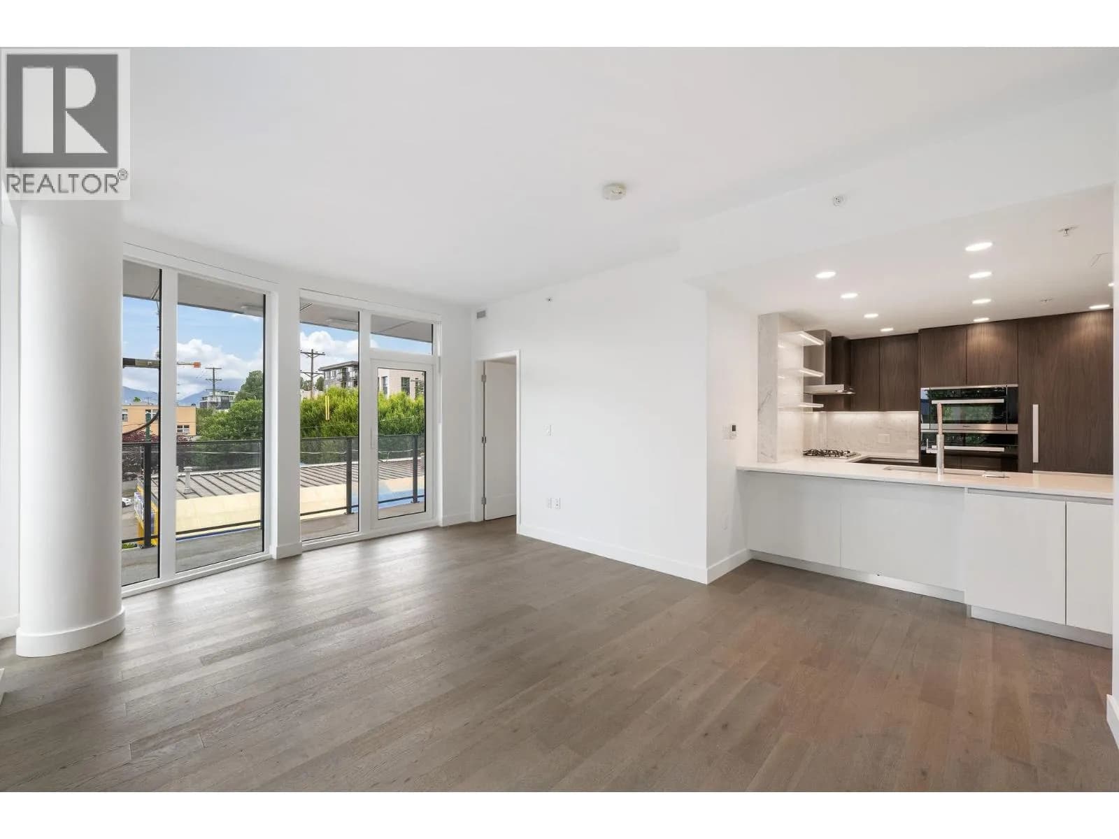 #301 2888 ARBUTUS STREET, Vancouver, BC photo 3
