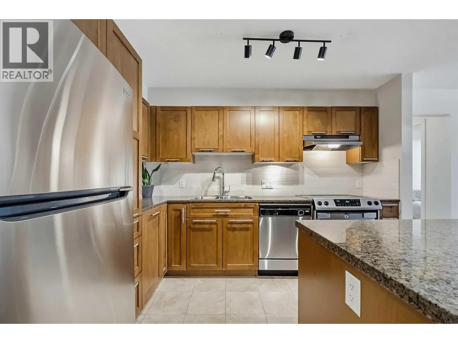 #232 19673 MEADOW GARDENS WAY, Pitt Meadows, BC photo 5