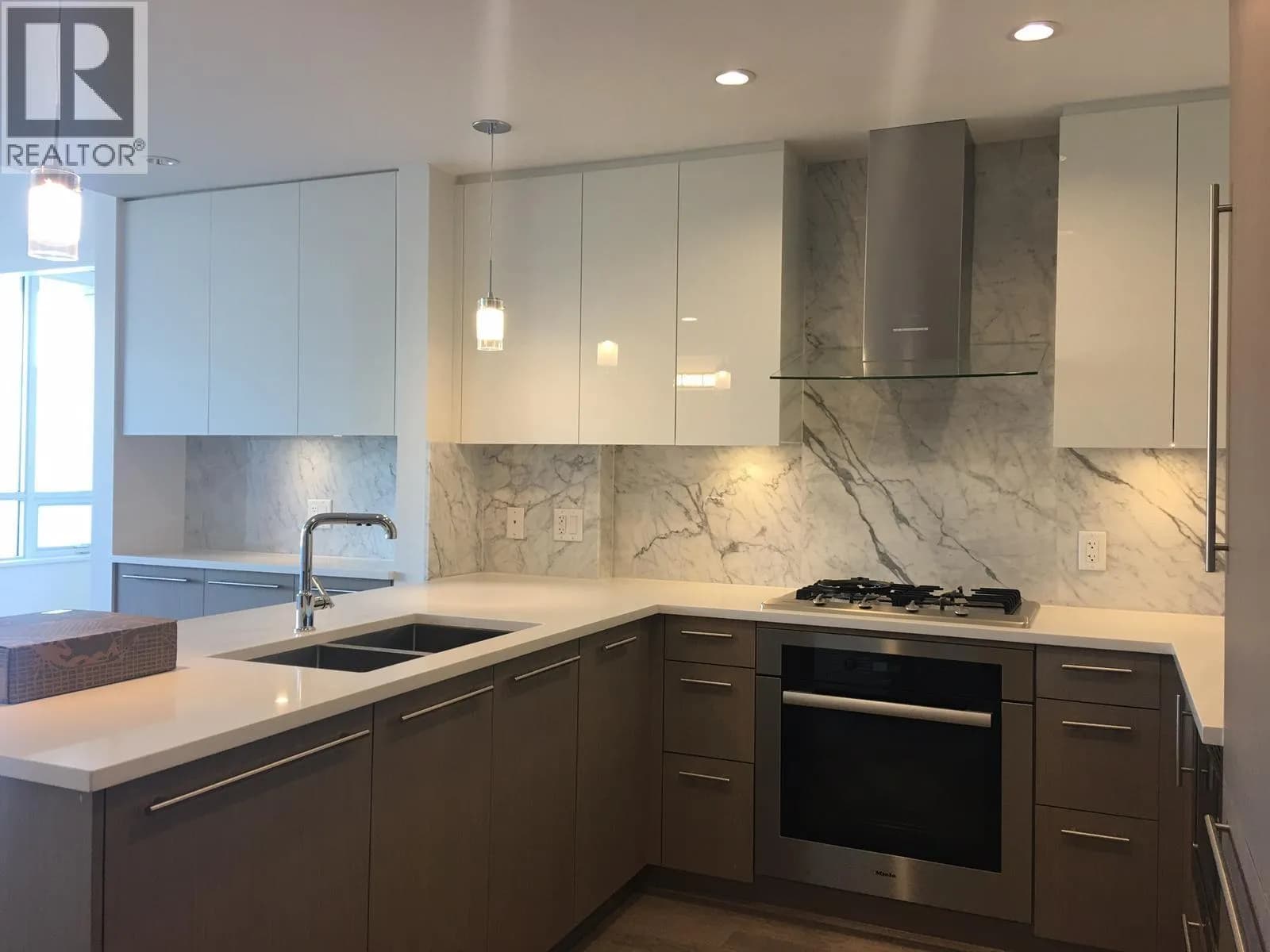 #307 655 W 41ST AVENUE, Vancouver, BC photo 1