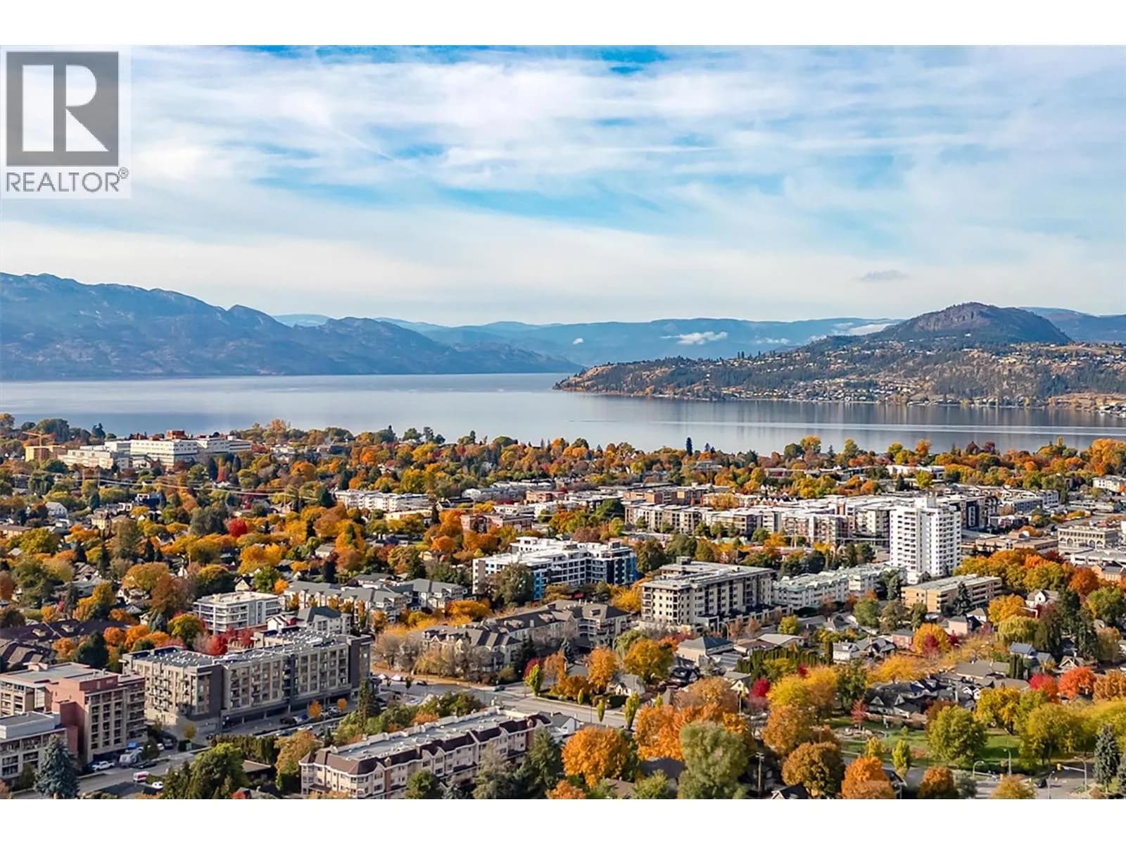 #1209 1160 Bernard Avenue, Kelowna, BC photo 2