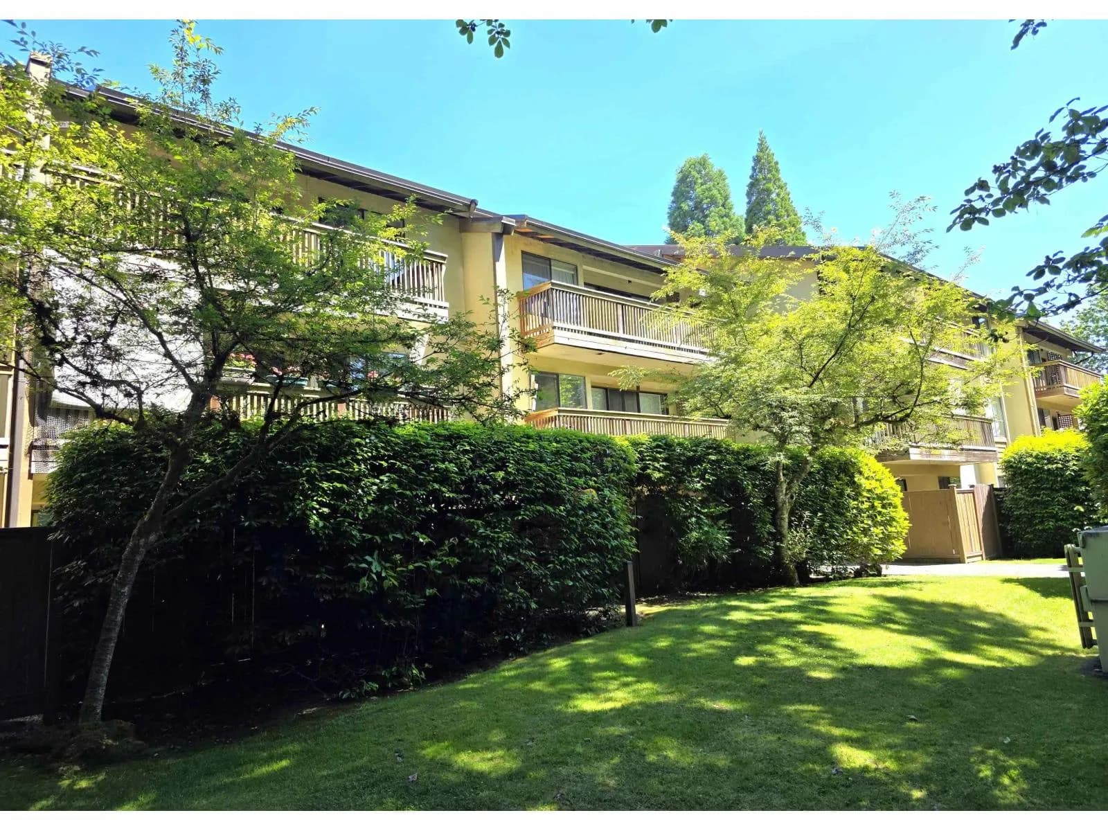 #312 14945 100 AVENUE, Surrey, BC photo 2