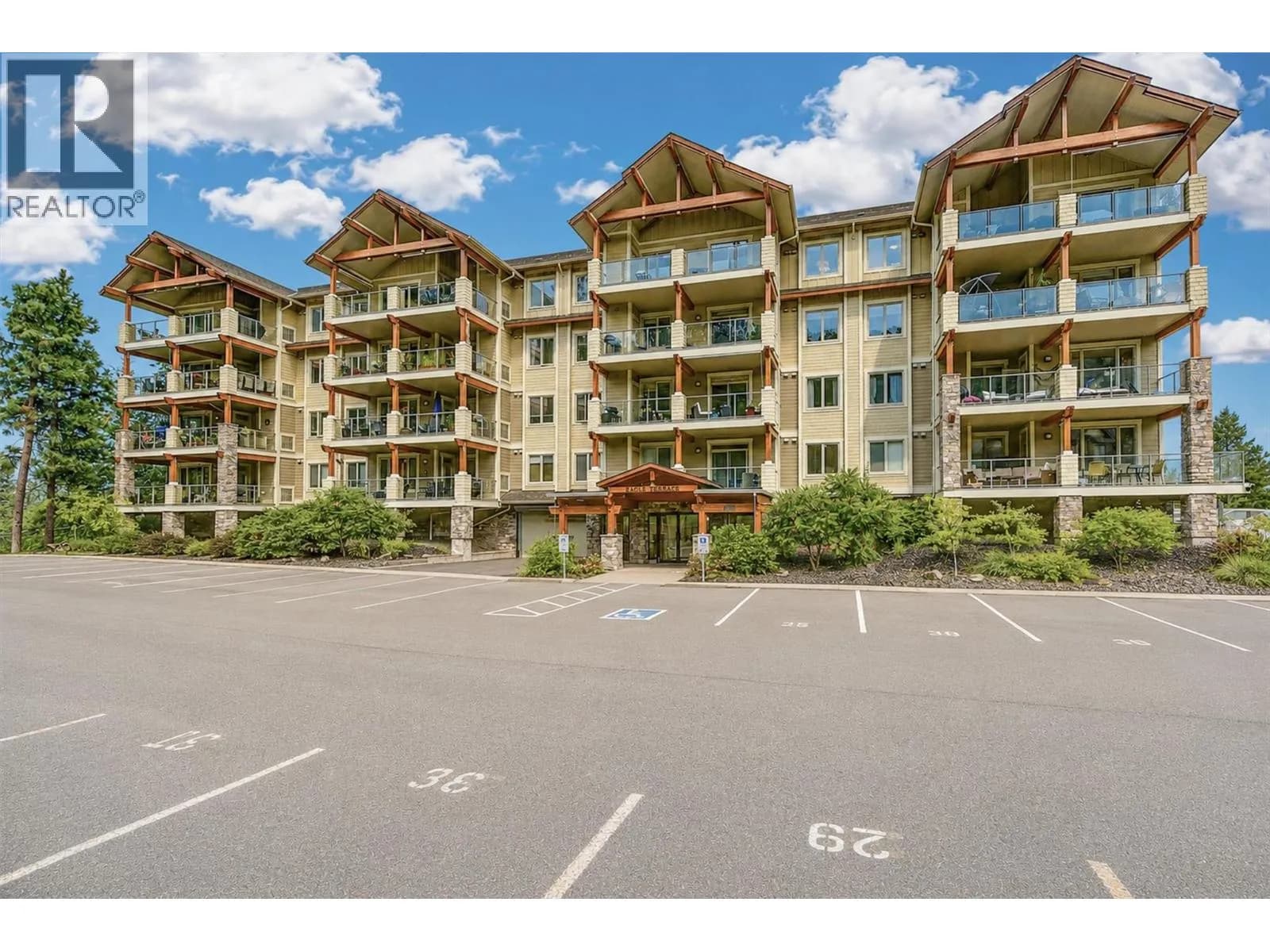 2470 Tuscany Drive, West Kelowna