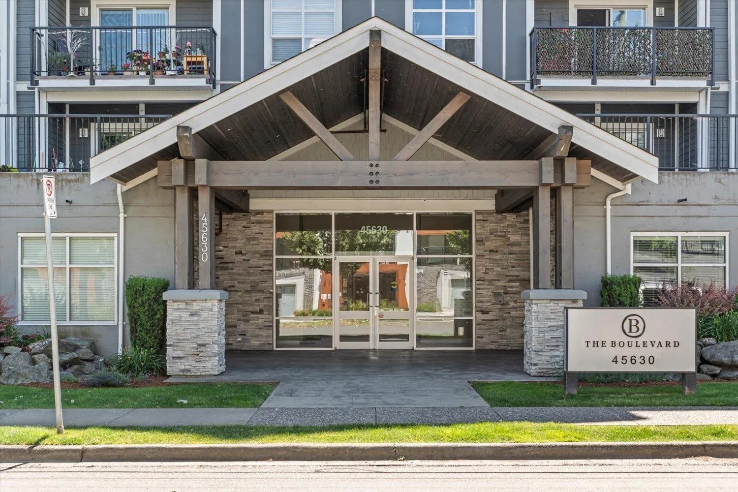 #104 45630 SPADINA AVENUE, Chilliwack, BC photo 2