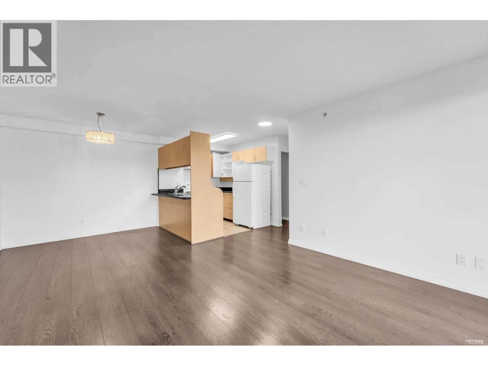 #1106 6611 COONEY ROAD, Richmond, BC photo 4