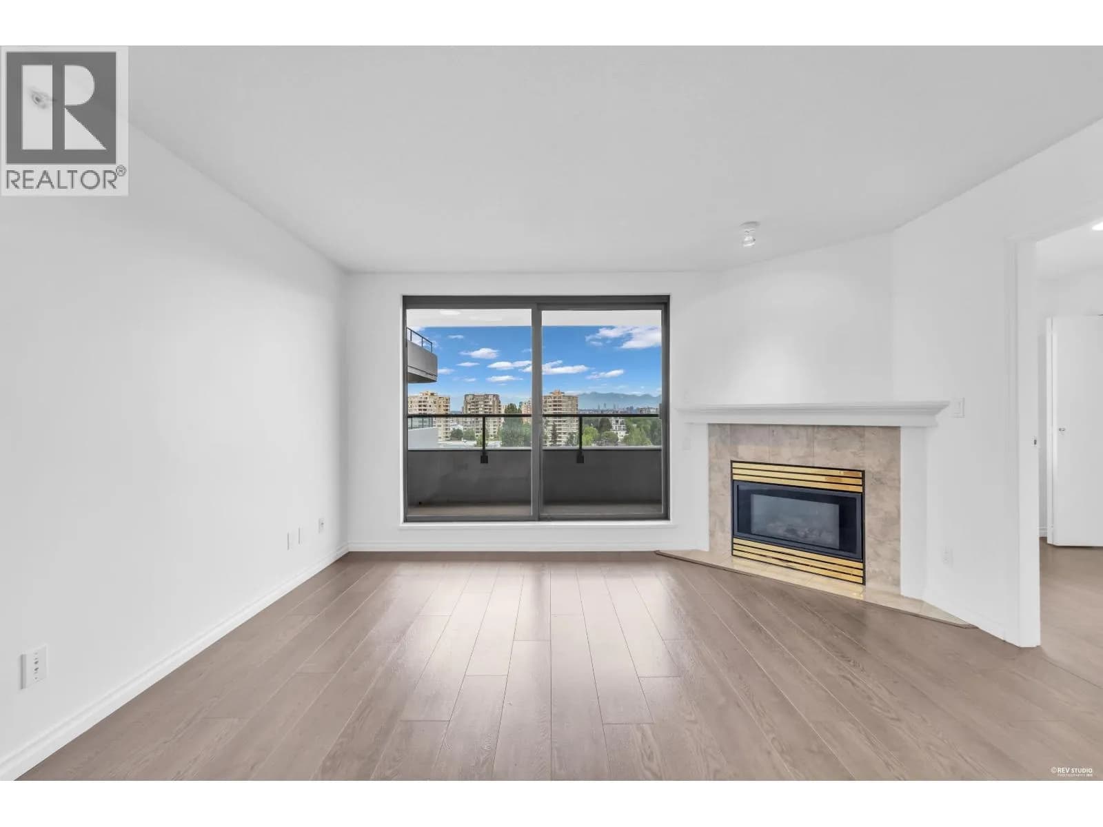 #1106 6611 COONEY ROAD, Richmond, BC photo 5