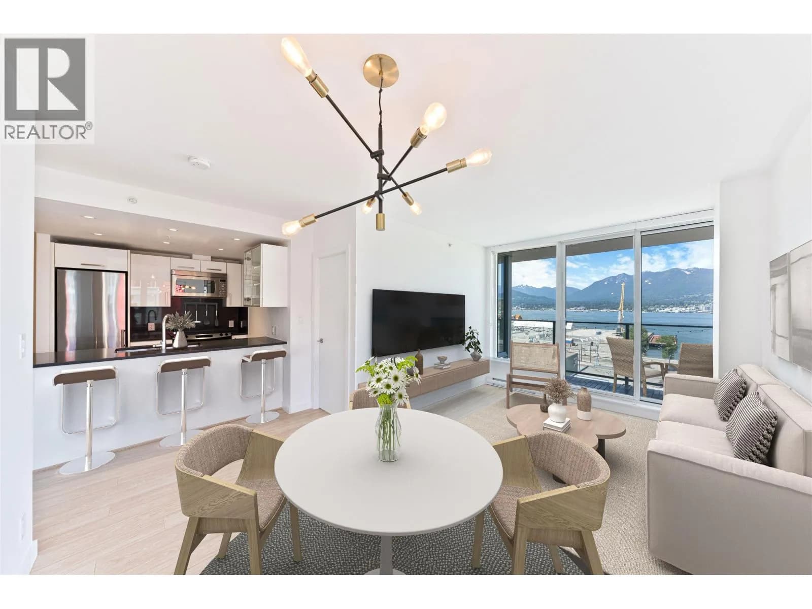 933 E HASTINGS STREET, Vancouver