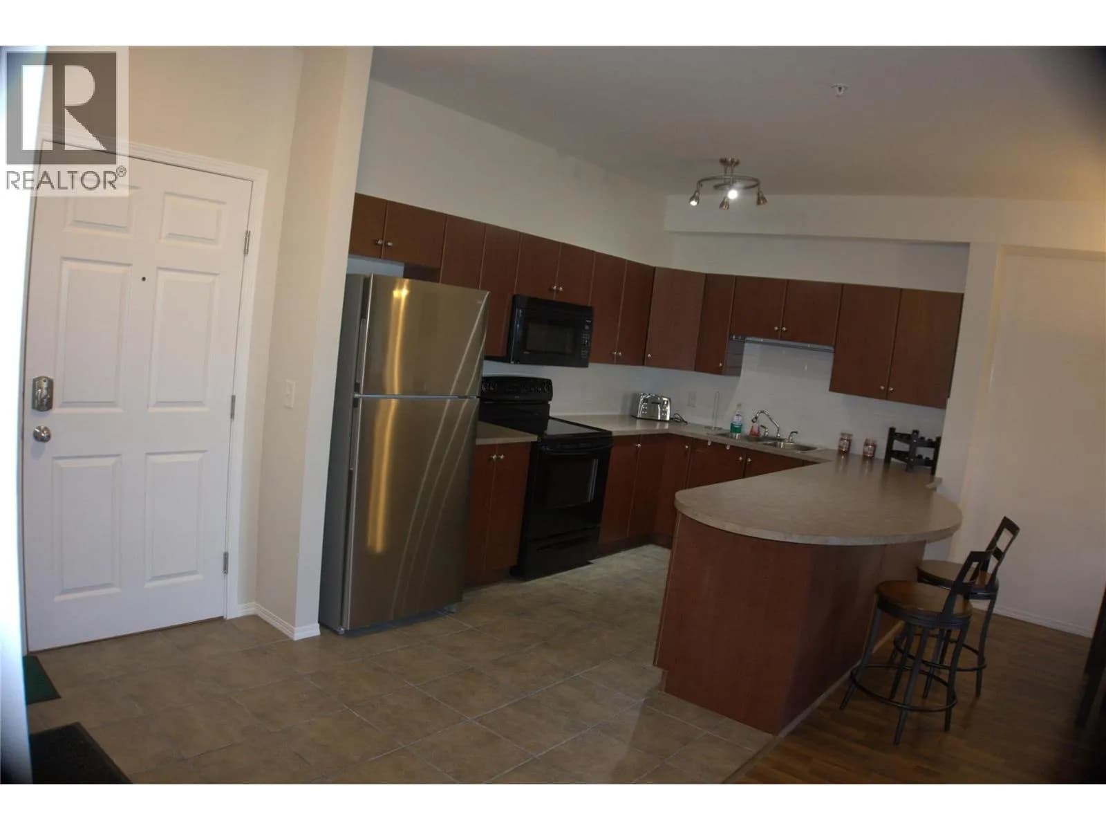 #1318 1875 Country Club Drive, Kelowna, BC photo 2