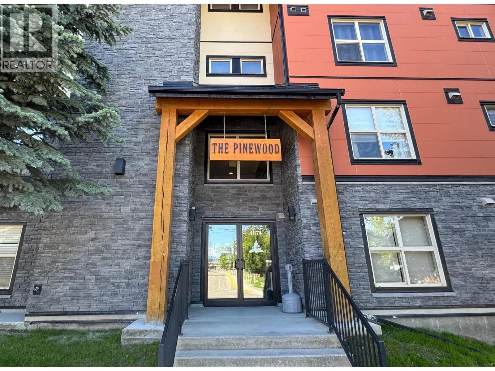 #2208 4874 Stanley Street, Radium Hot Springs, BC photo 4