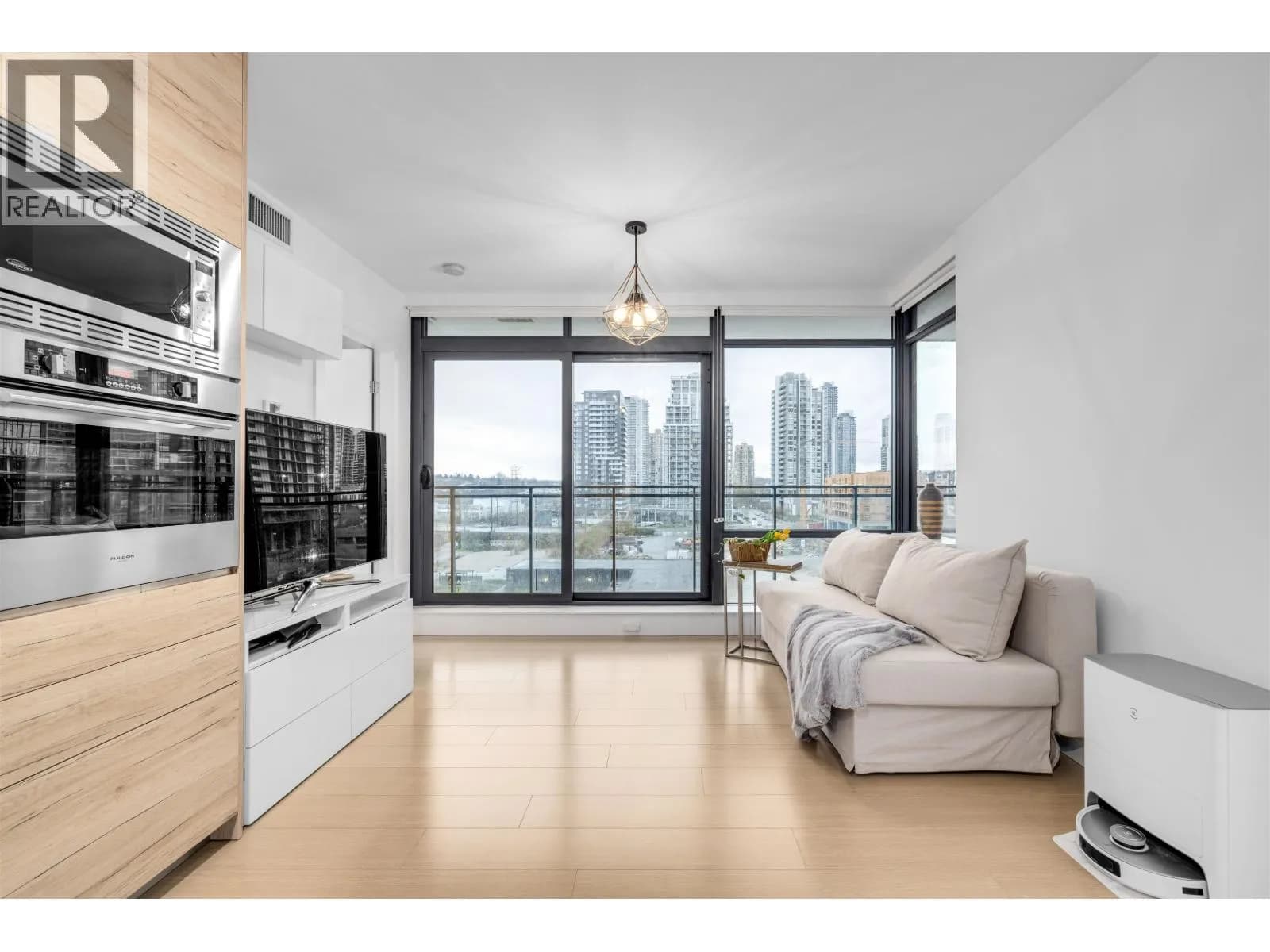 #1008 2378 ALPHA AVENUE, Burnaby, BC photo 3