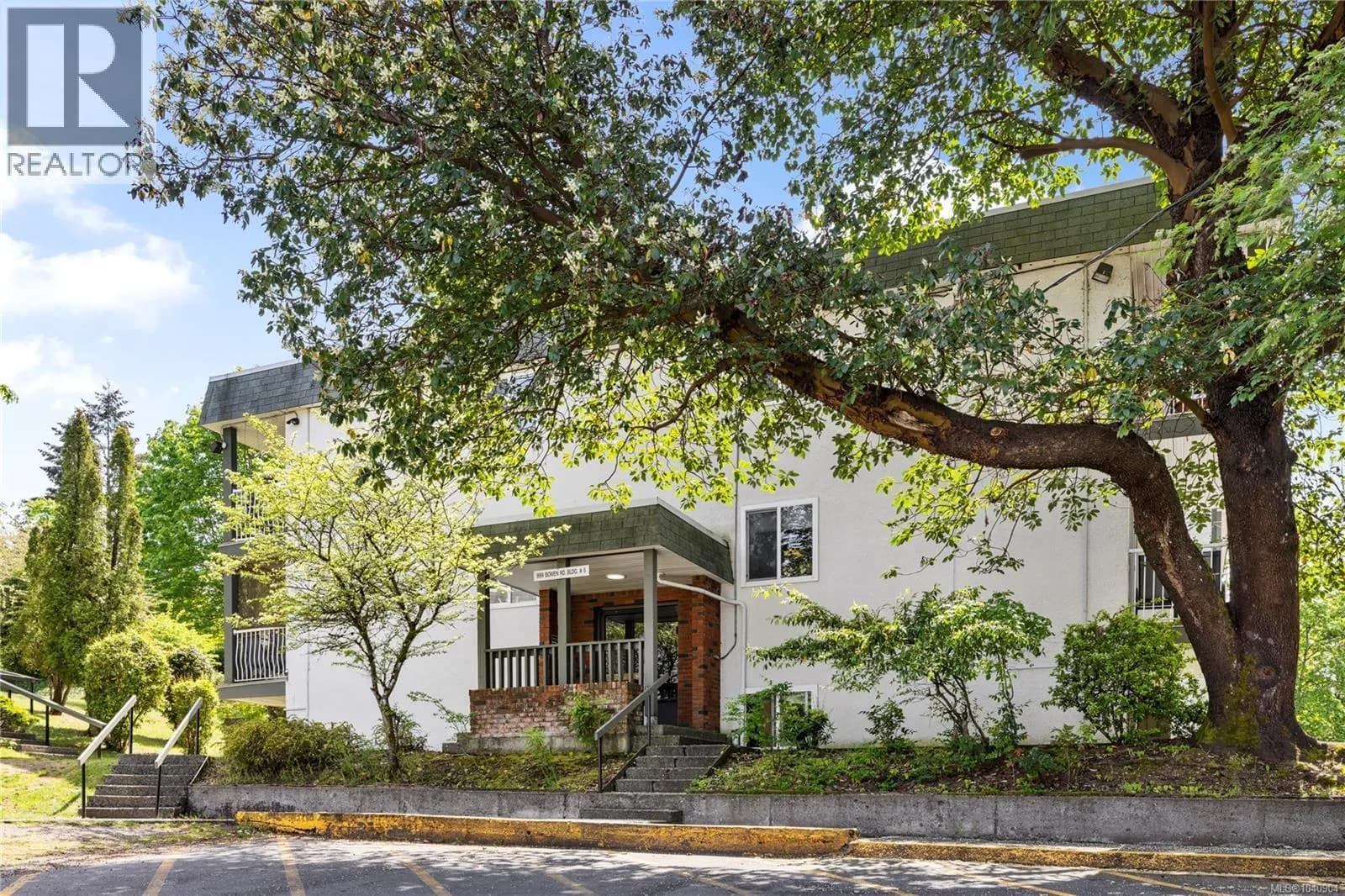 999 Bowen Rd, Nanaimo