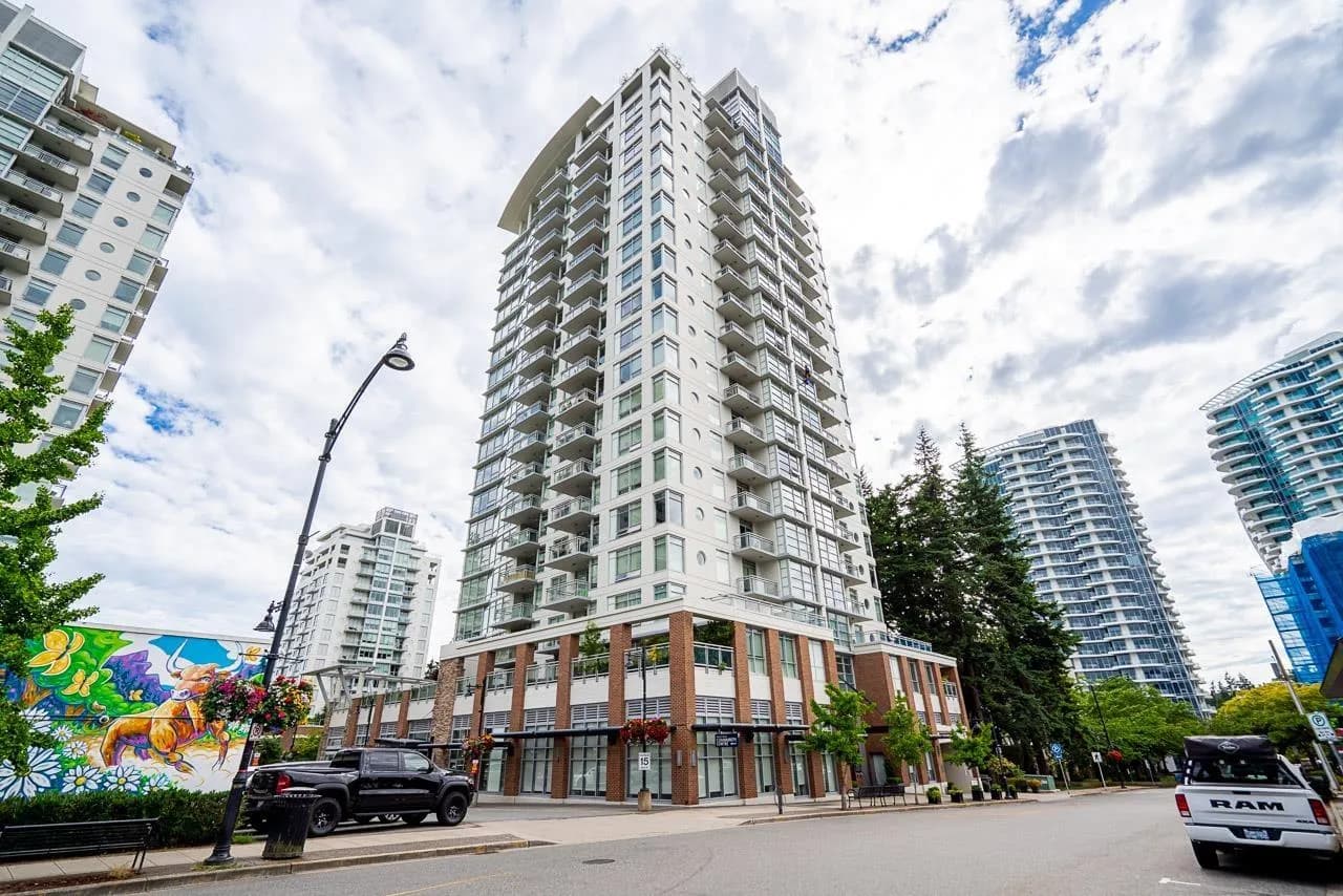 #203 15152 RUSSELL AVENUE, White Rock, BC photo 2