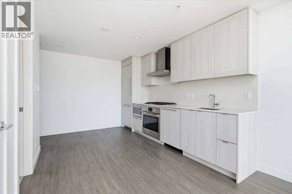 #602 2351 BETA AVENUE, Burnaby, BC photo 3