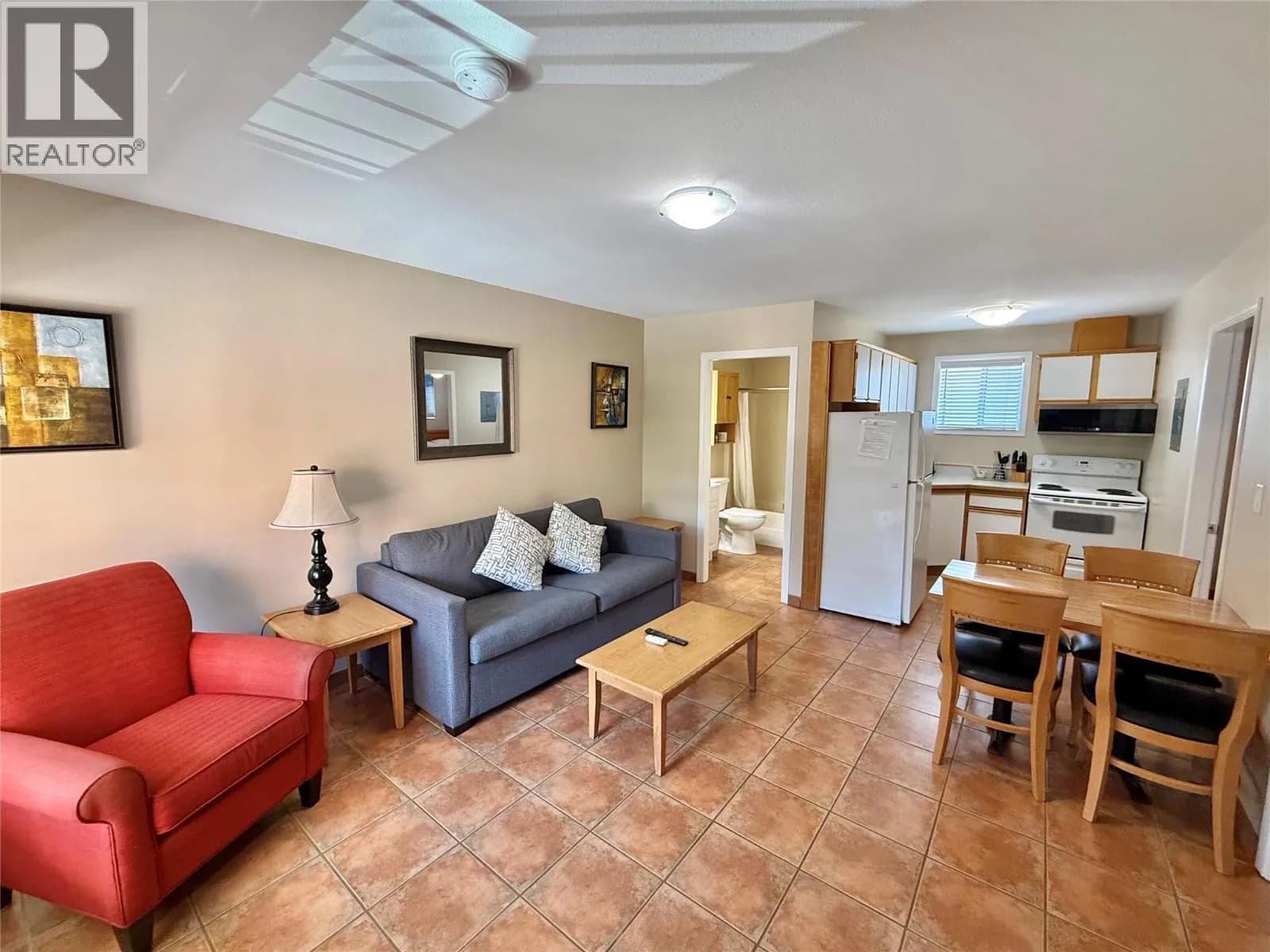 #208 7310 Main Street, Osoyoos, BC photo 3