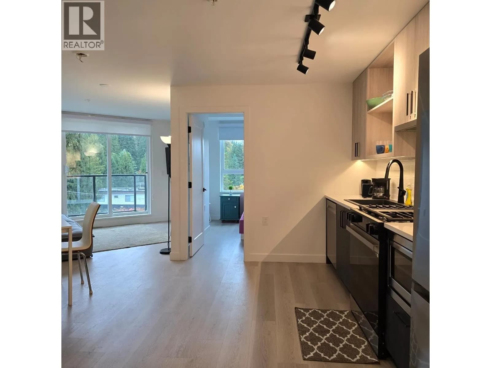 #406 1100 CLARKE ROAD, Port Moody, BC photo 5
