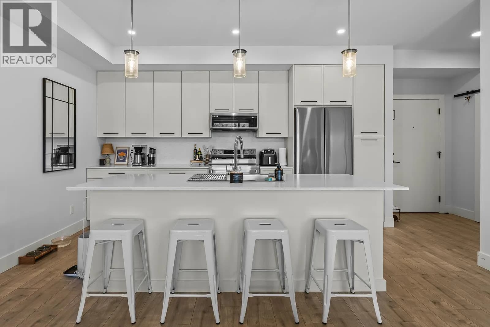 #306 1220 Pacific Avenue, Kelowna, BC photo 5