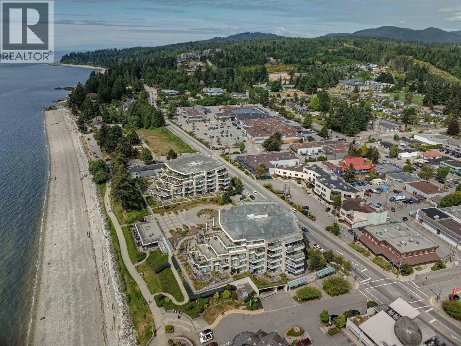5725 TEREDO STREET, Sechelt