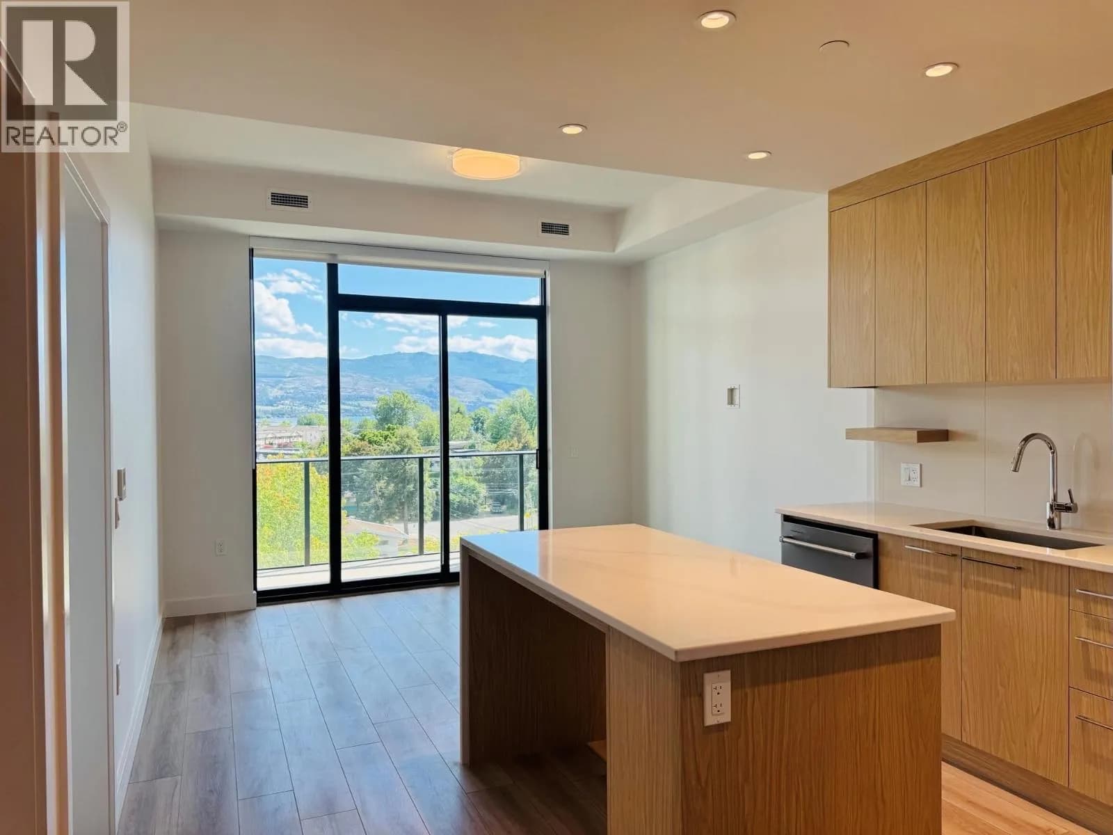 #610 3051 Abbott Street, Kelowna, BC photo 4