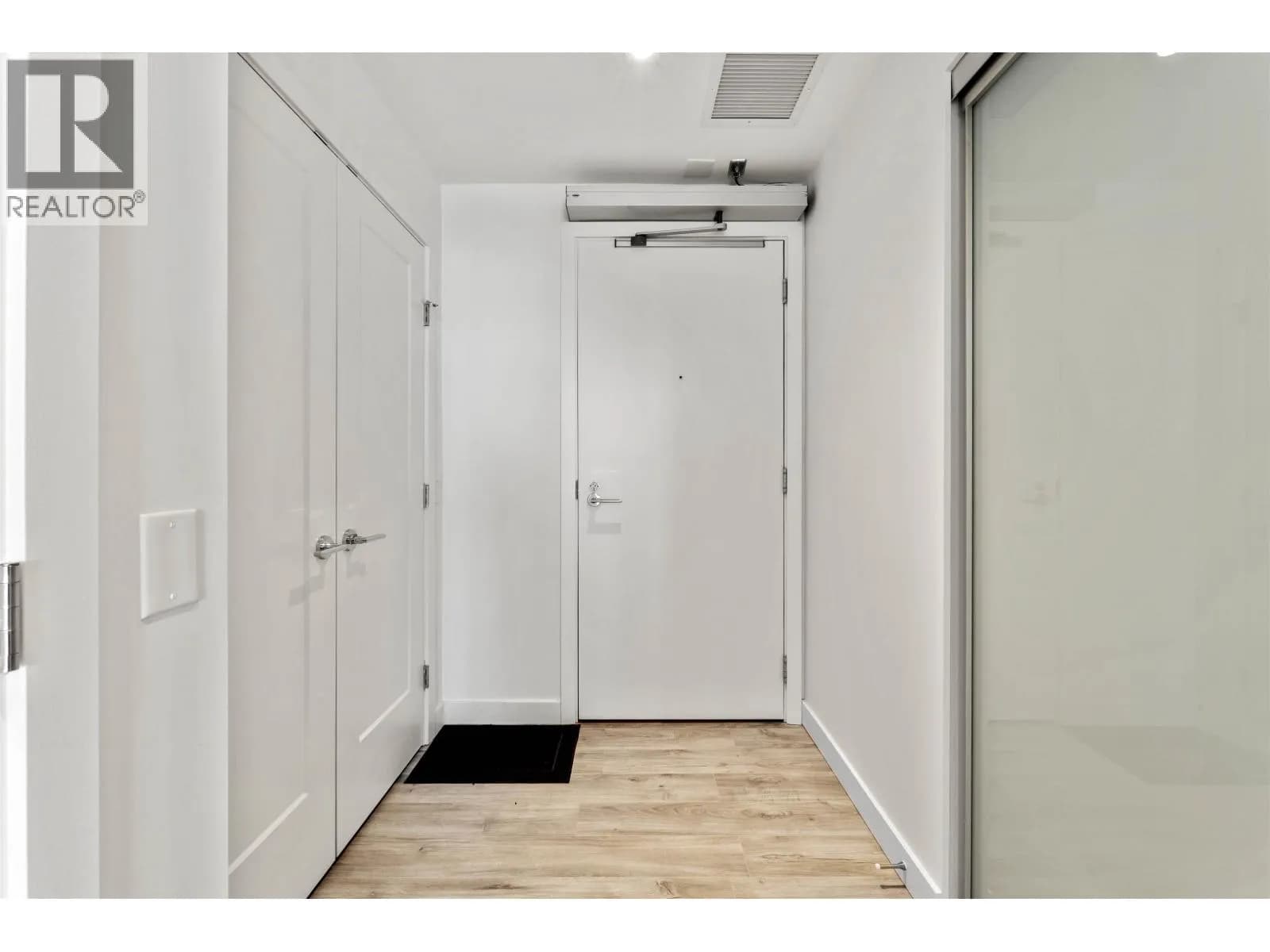 #802 2288 ALPHA AVENUE, Burnaby, BC photo 5