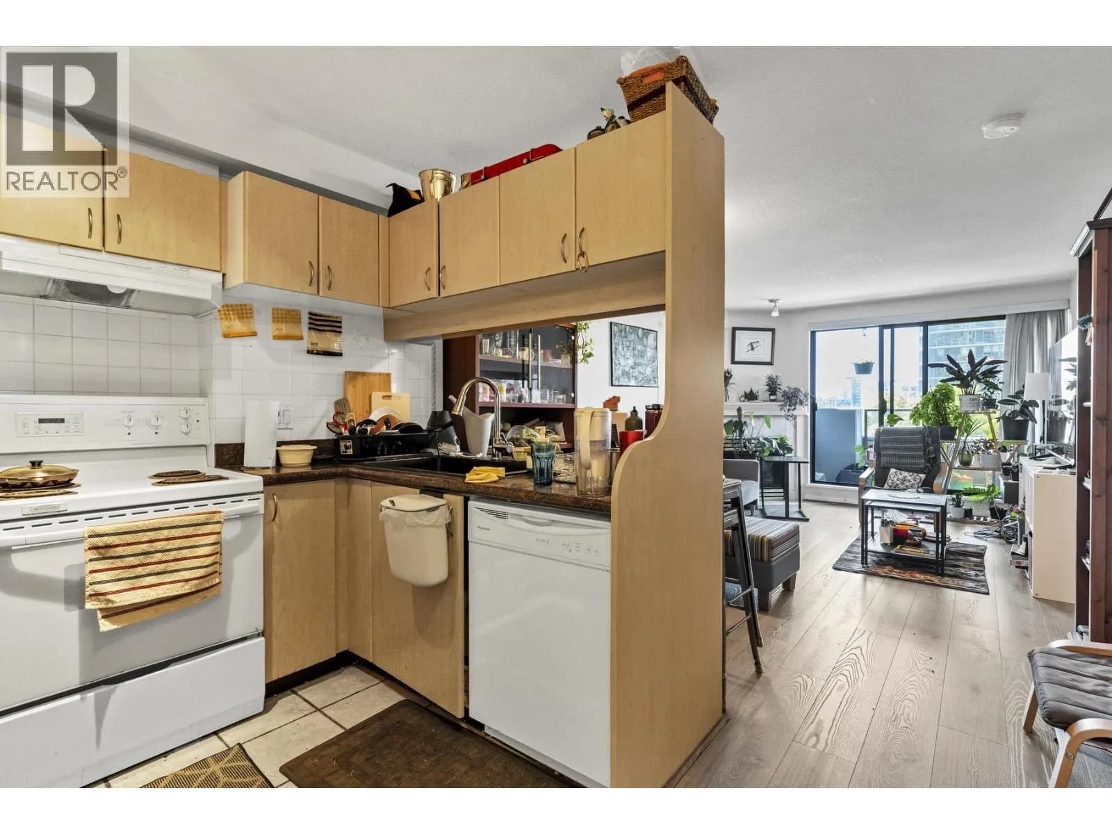#602 6611 COONEY ROAD, Richmond, BC photo 5