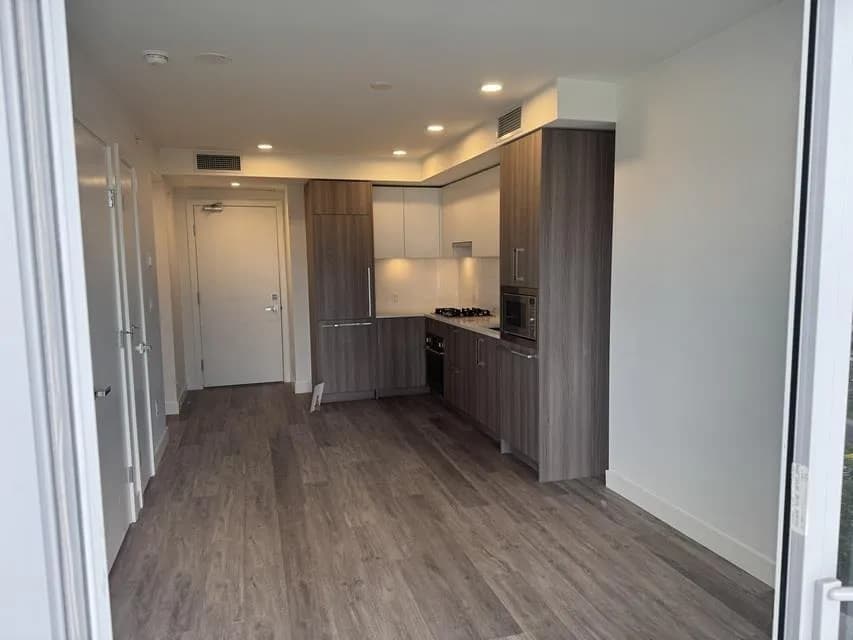 #1108 9675 KING GEORGE BOULEVARD, Surrey, BC photo 4