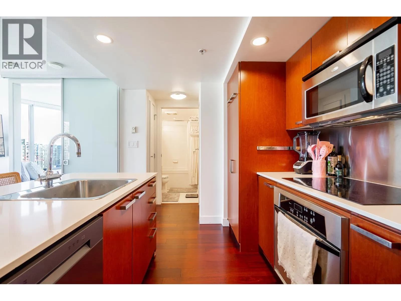 #2206 1255 SEYMOUR STREET, Vancouver, BC photo 3