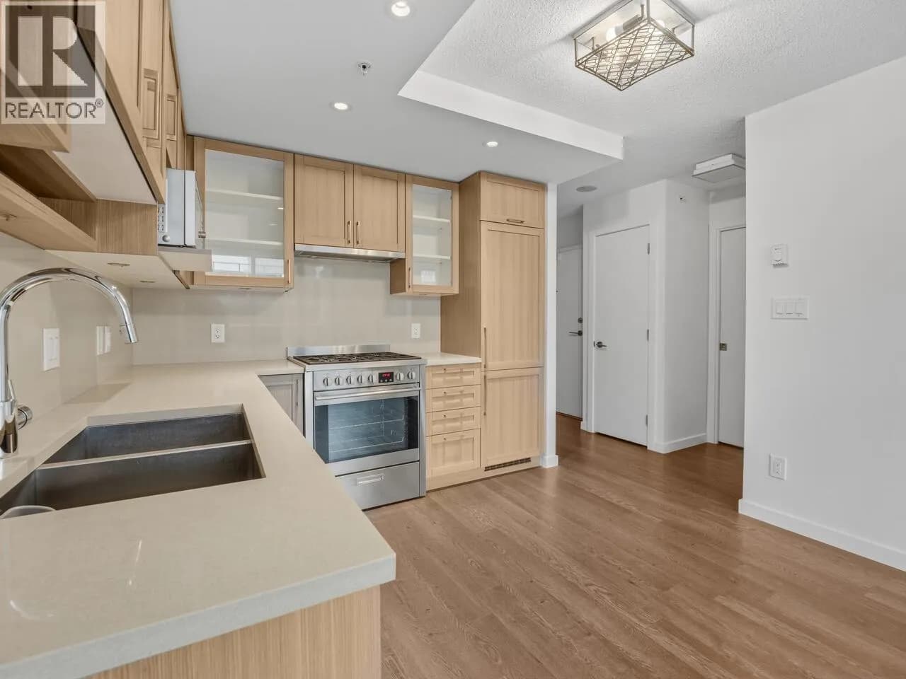 #622 5665 BOUNDARY ROAD, Vancouver, BC photo 4