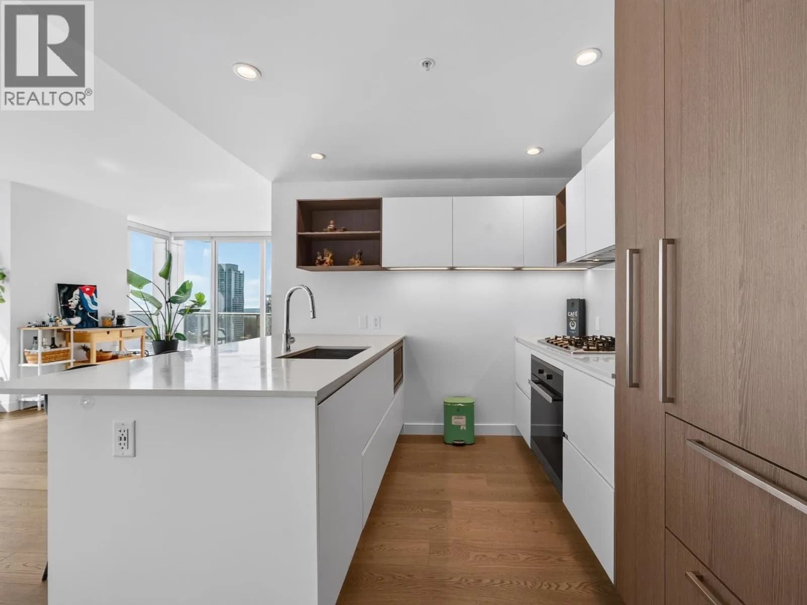 #2904 6000 MCKAY AVENUE, Burnaby, BC photo 5