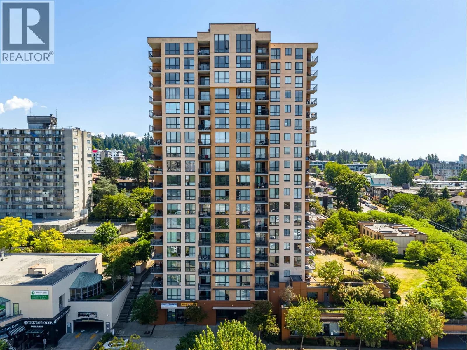 511 ROCHESTER AVENUE, Coquitlam