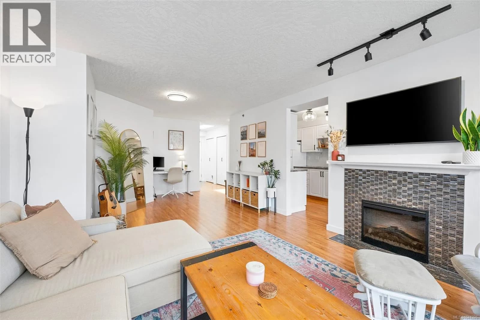 #409 520 Dunedin St, Victoria, BC photo 2