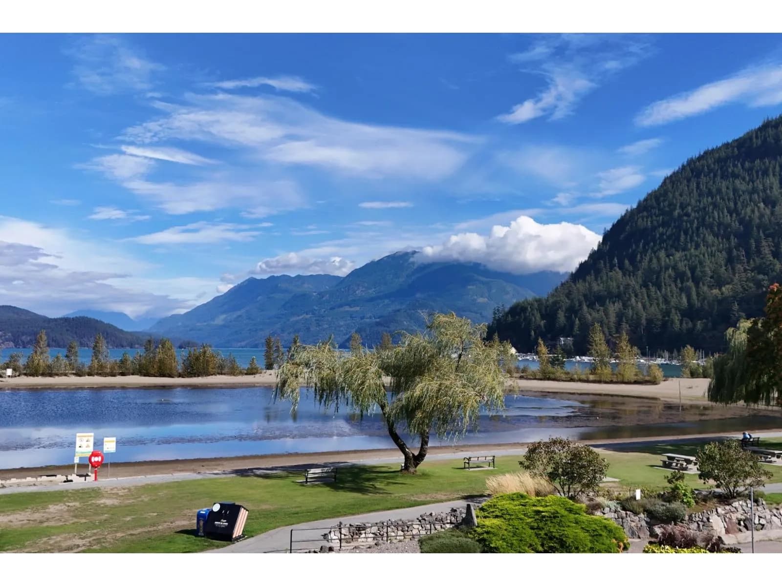 #320 378 ESPLANADE AVENUE, Harrison Hot Springs, BC photo 3