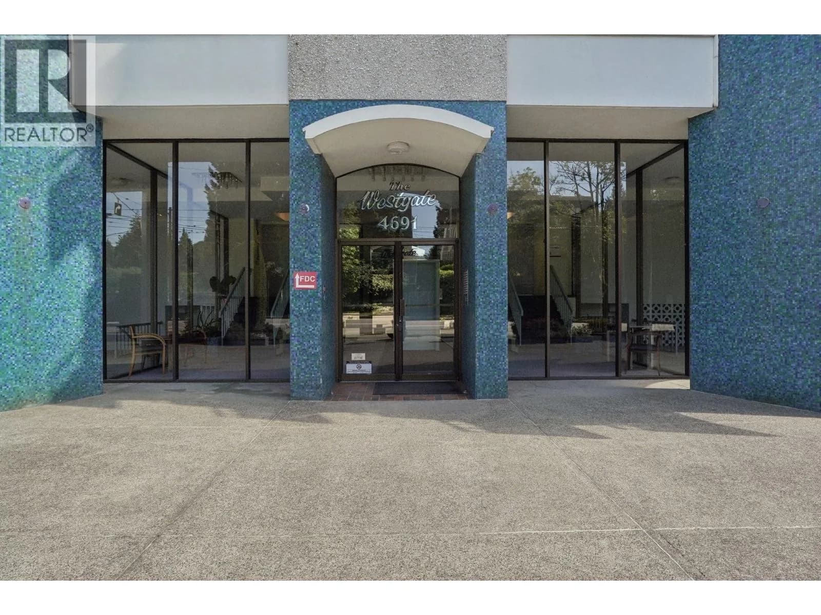 #201 4691 W 10TH AVENUE, Vancouver, BC photo 4