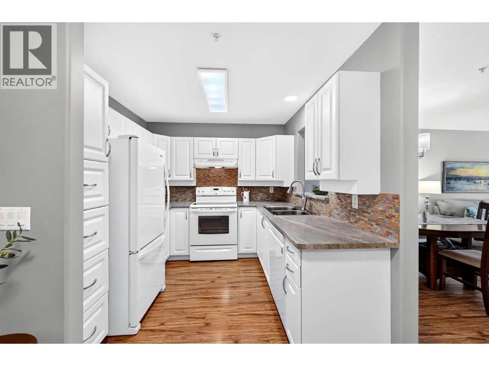 #102 510 Lorne Street, Kamloops, BC photo 3