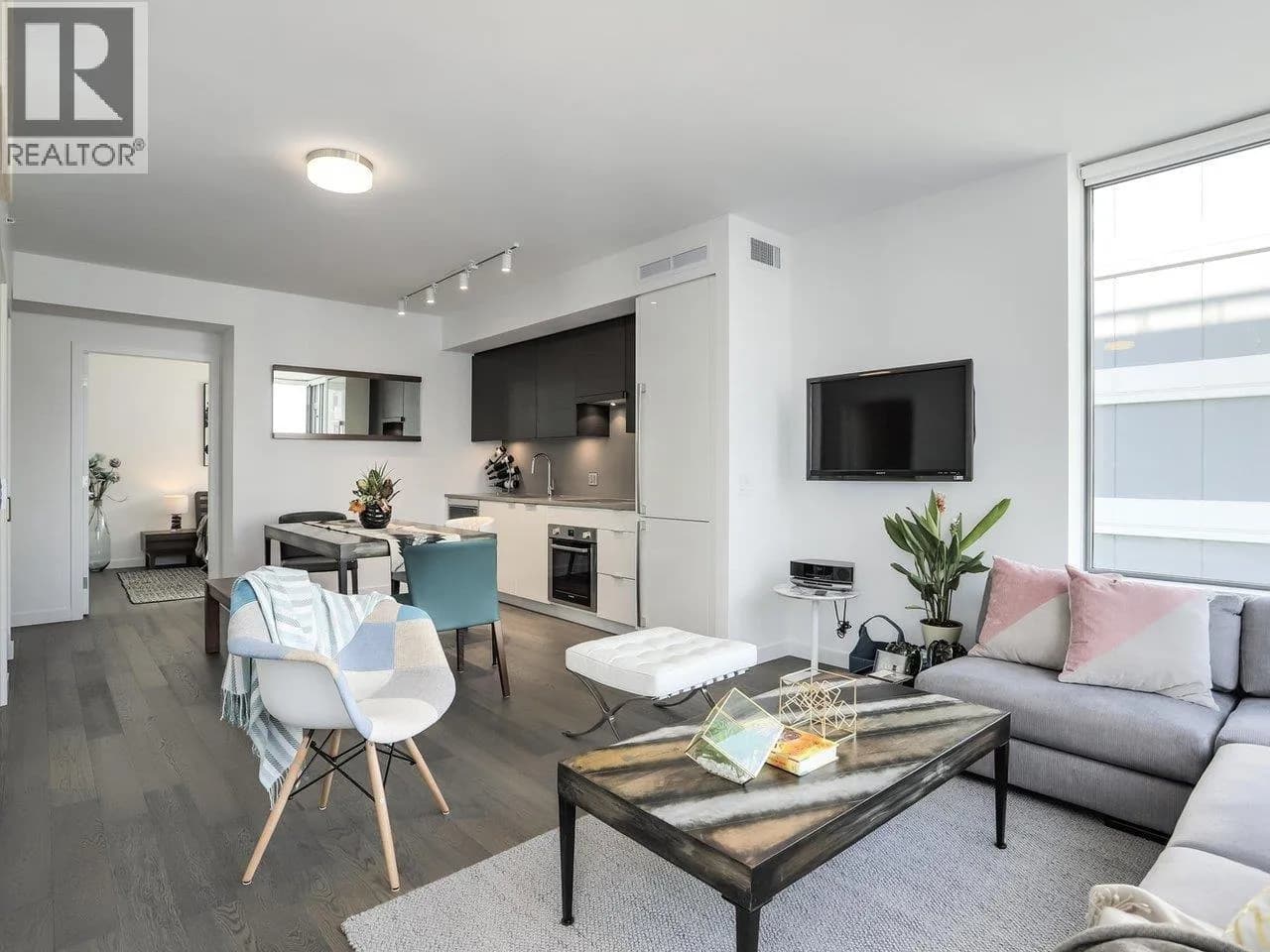 #808 1688 PULLMAN PORTER STREET, Vancouver, BC photo 4