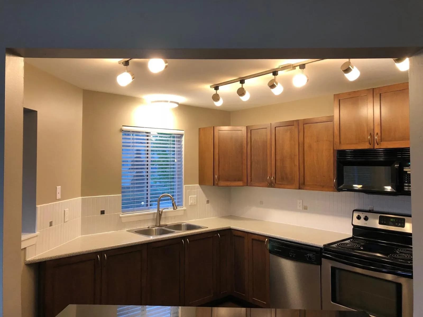 #204 32725 GEORGE FERGUSON WAY, Abbotsford, BC photo 2