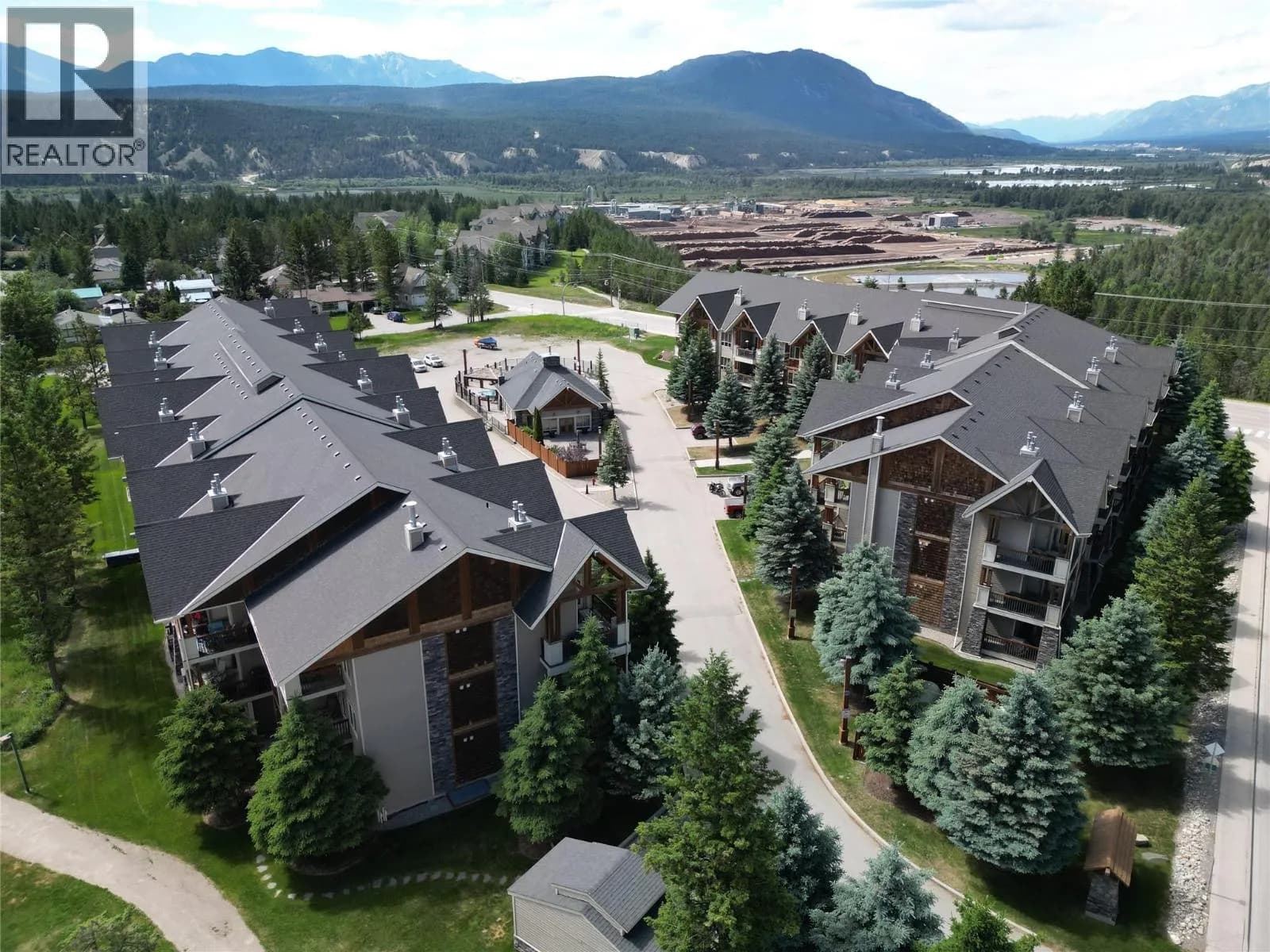 #1106 7495 COLUMBIA Avenue, Radium Hot Springs, BC photo 3