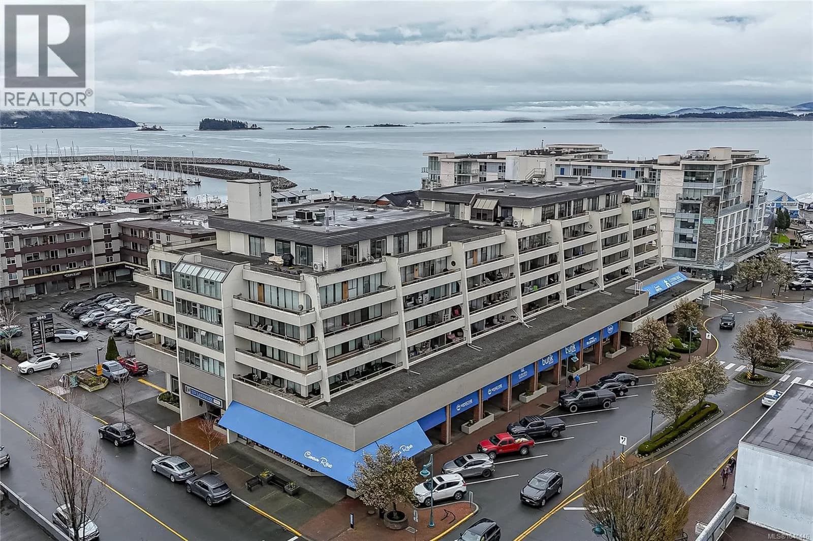 #301 9805 Second St, Sidney, BC photo 1