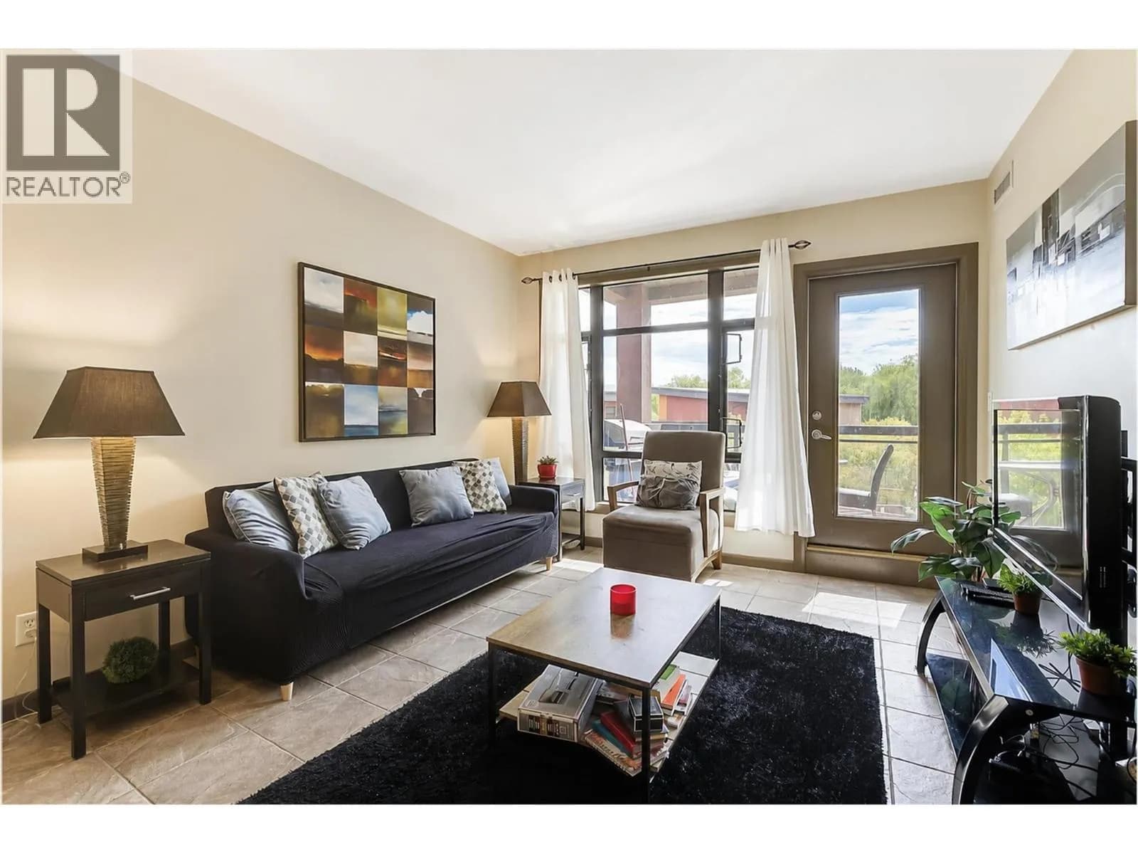 #542 654 Cook Road, Kelowna, BC photo 2