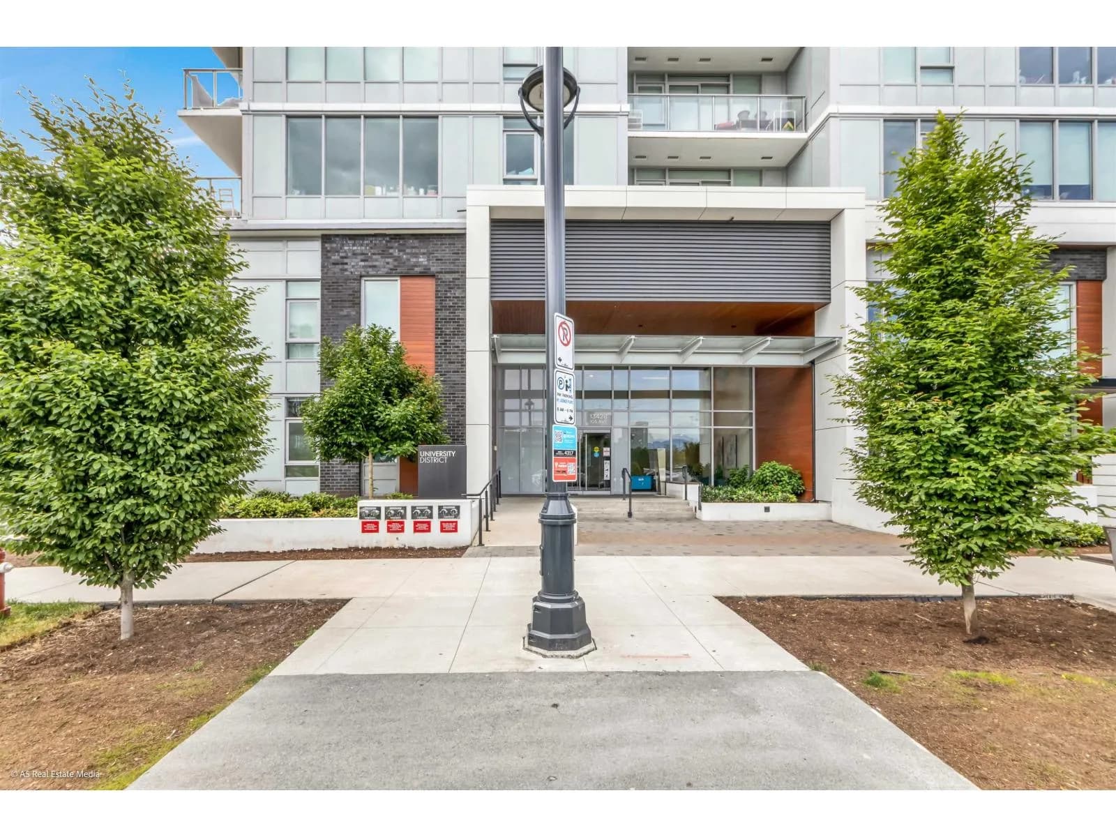 #1810 13428 105 AVENUE, Surrey, BC photo 3