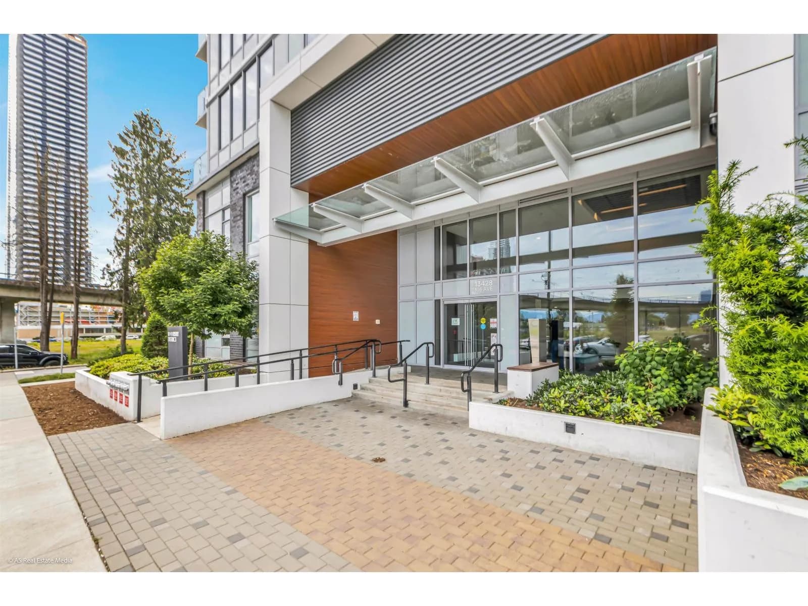 #1810 13428 105 AVENUE, Surrey, BC photo 4