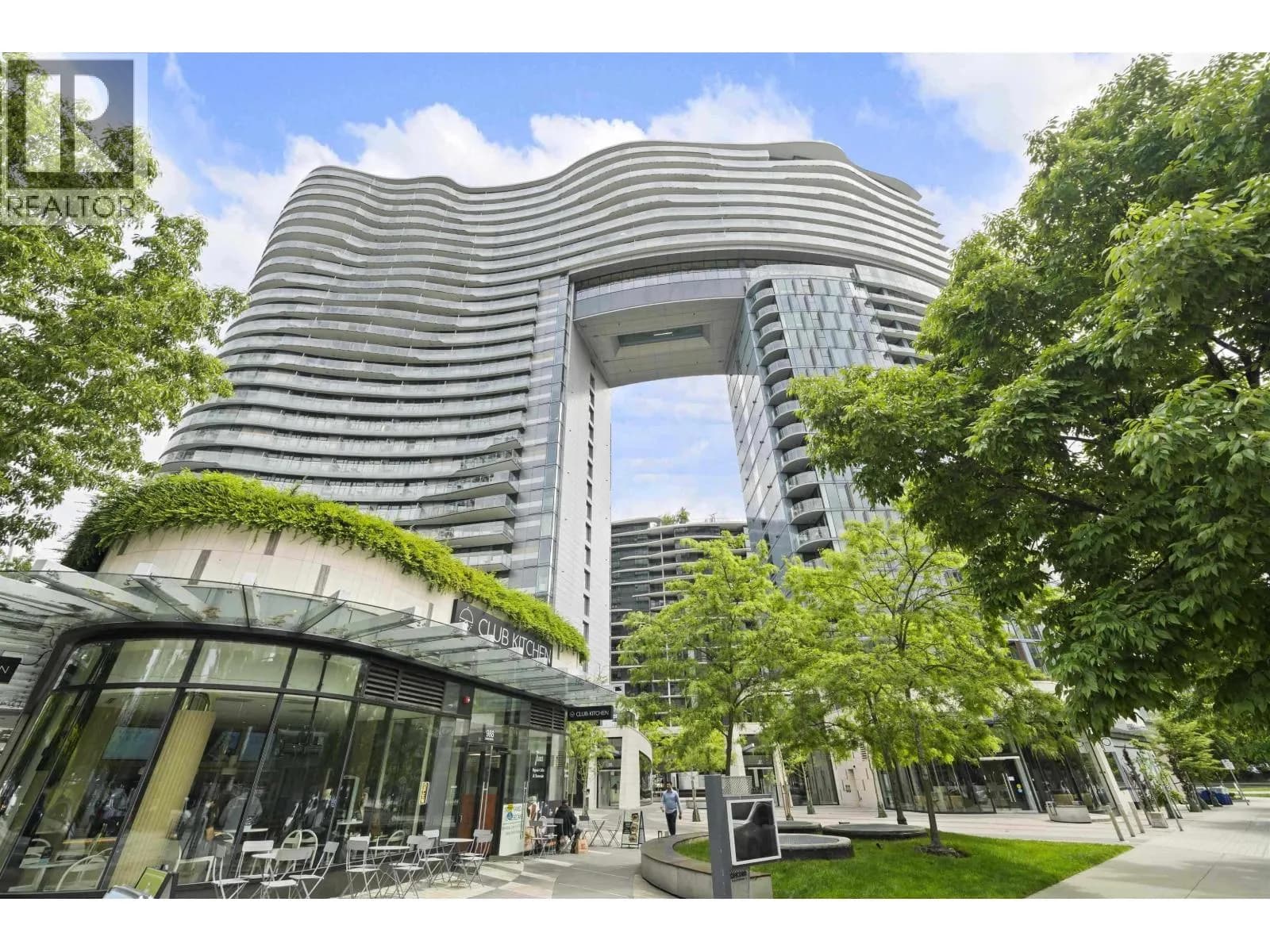 89 NELSON STREET, Vancouver