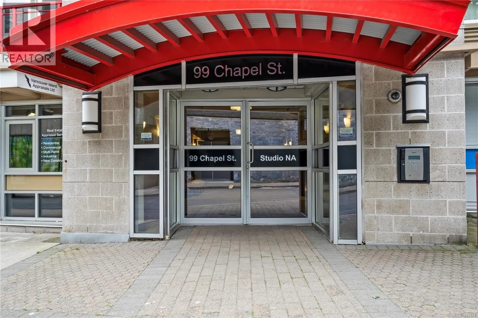 #204 99 Chapel St, Nanaimo, BC photo 2