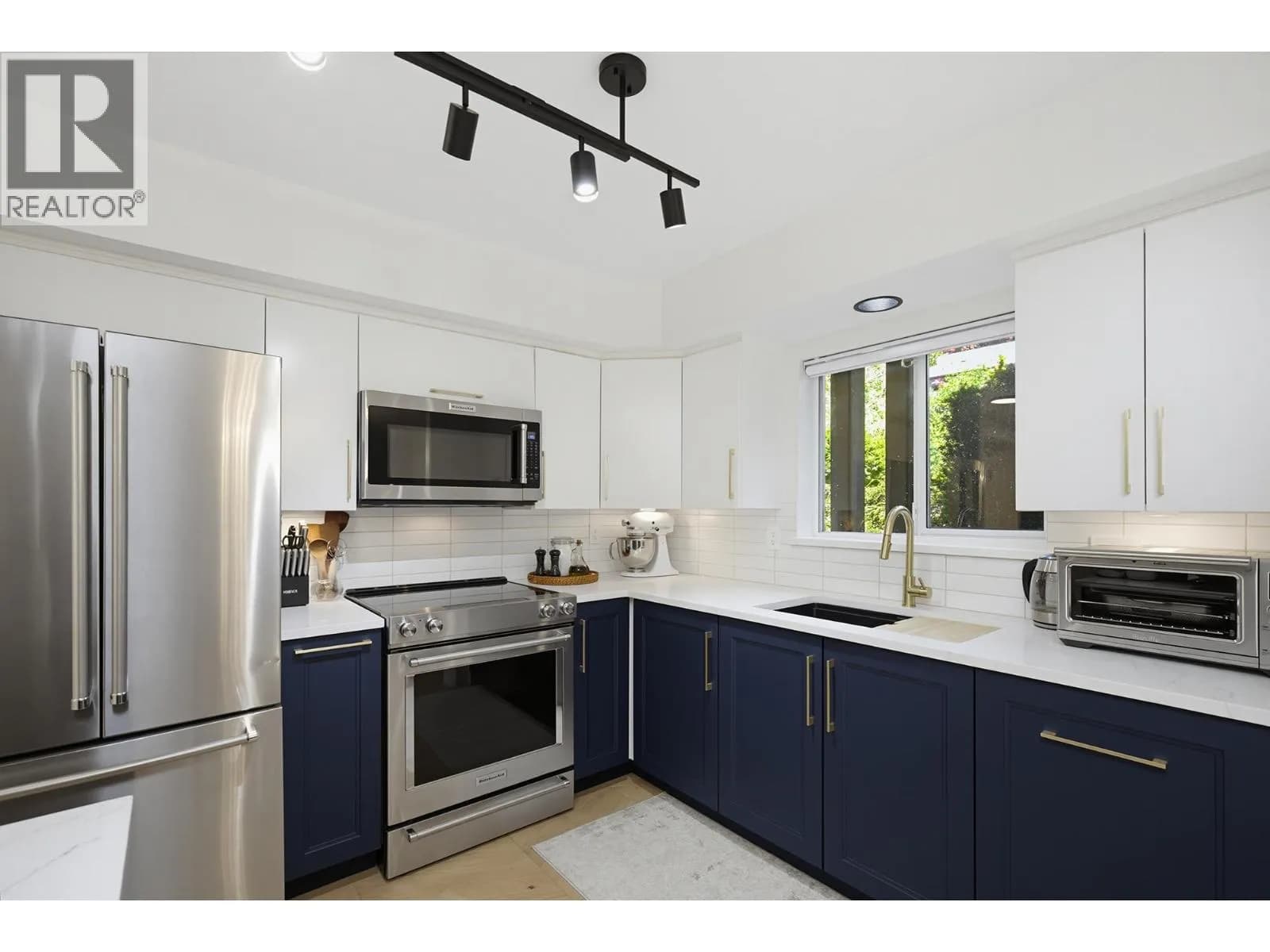 #105 20556 113 AVENUE, Maple Ridge, BC photo 2