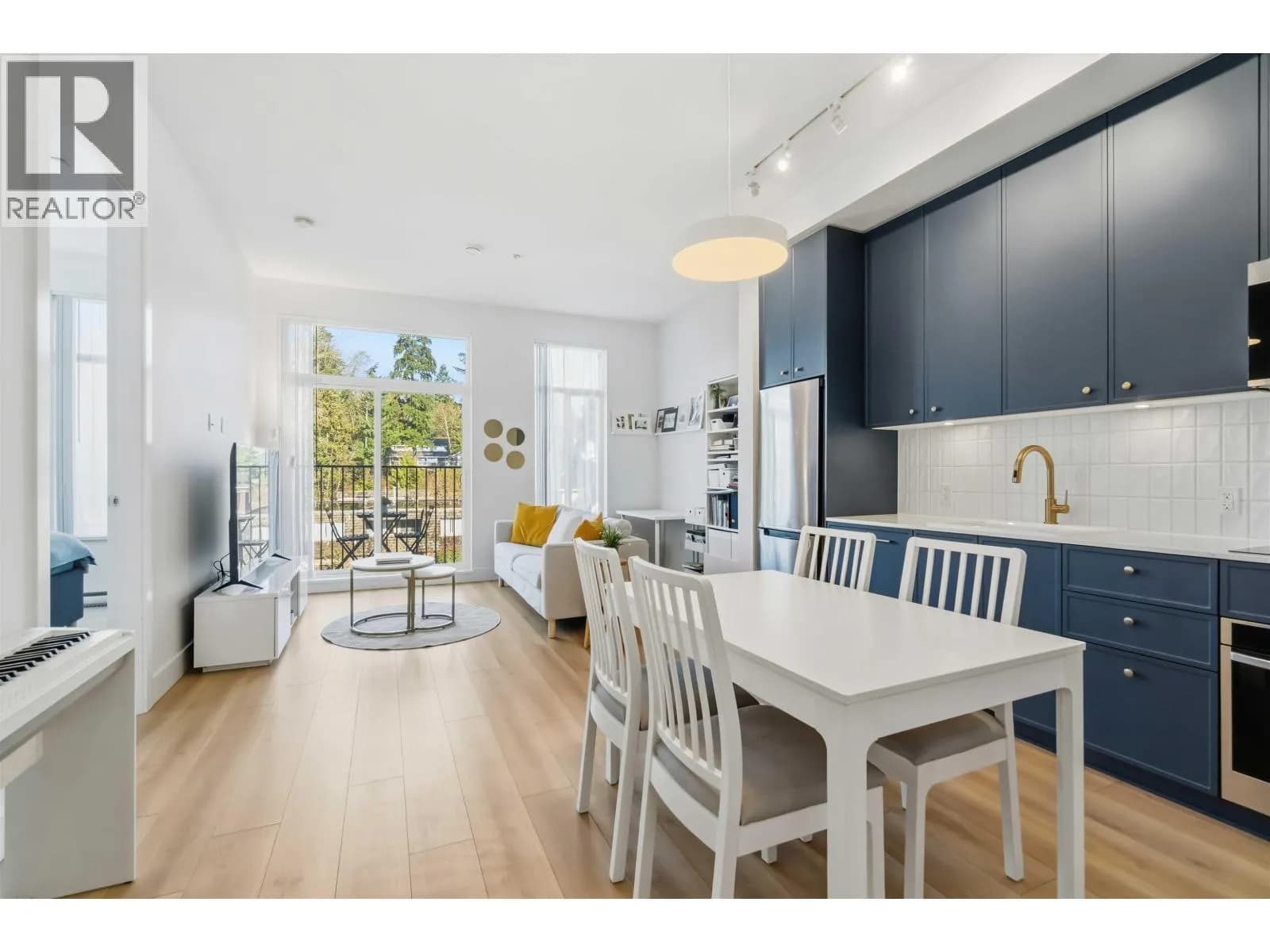 #310 718 EDGAR AVENUE, Coquitlam, BC photo 2