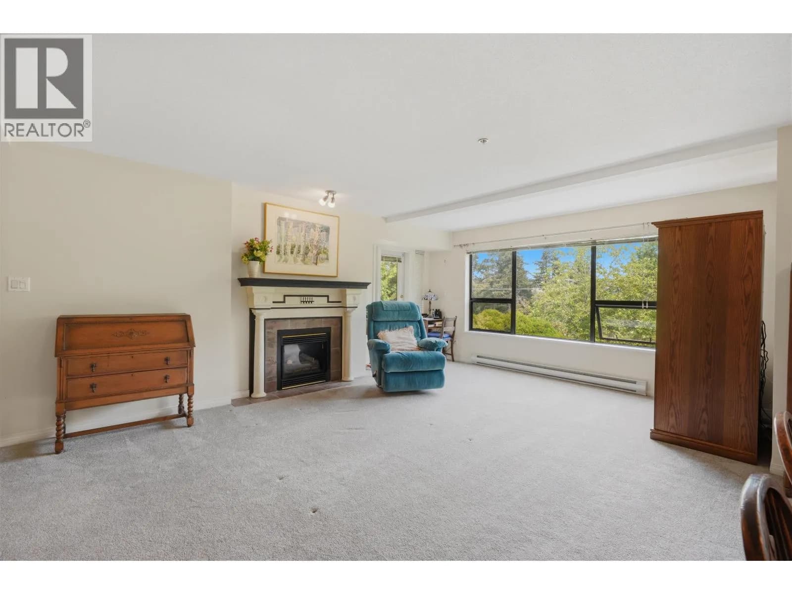 #205 5855 COWRIE STREET, Sechelt, BC photo 3